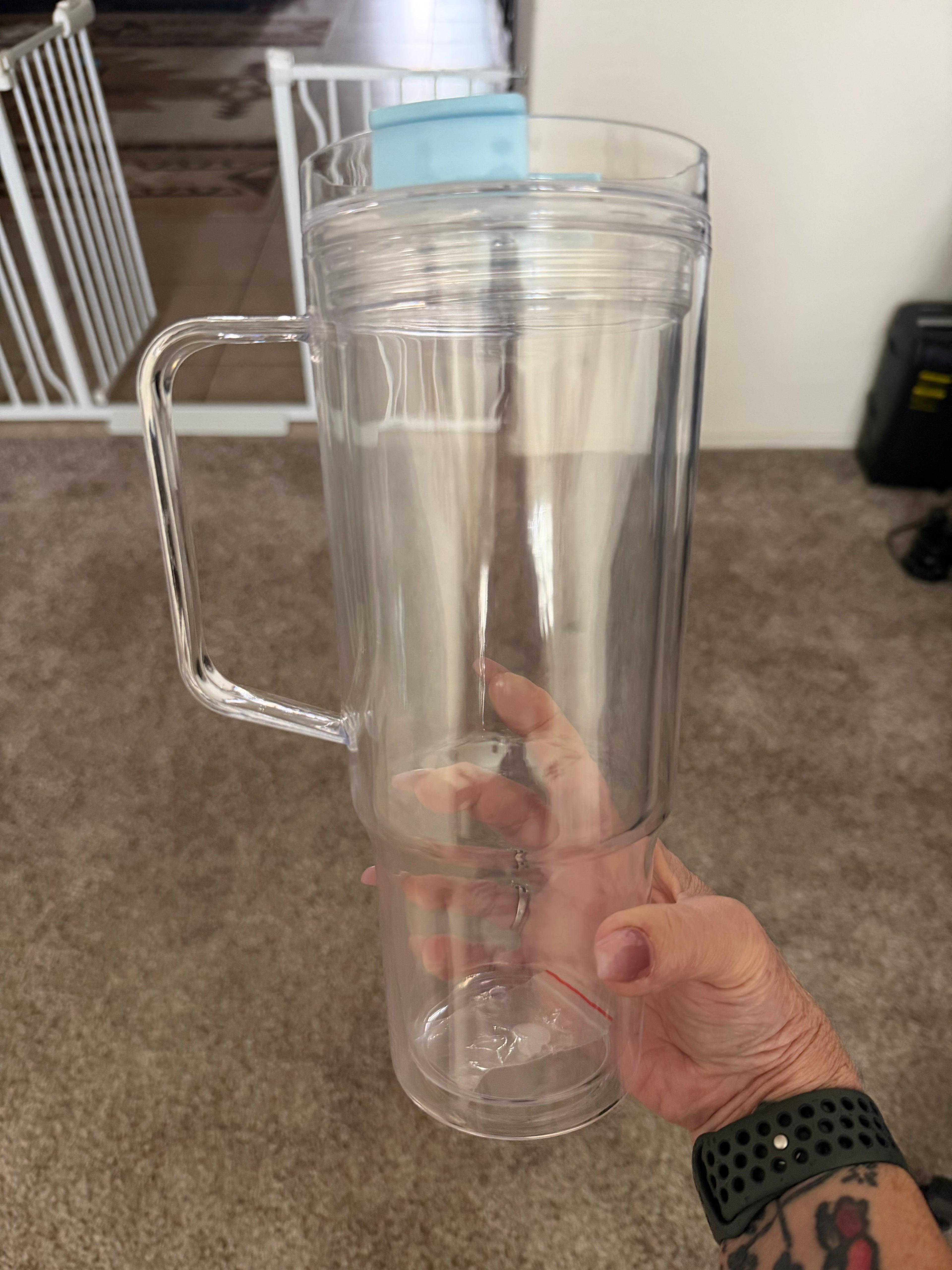 40 oz  Blue lid